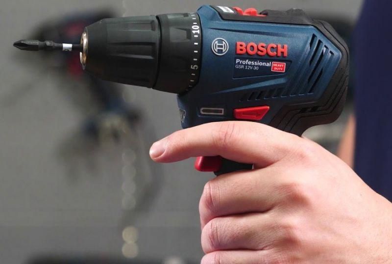 Професійний акумуляторний шуруповерт Bosch GSR 12V-30 : 12V, 30 Hm, до 10мм патрон 06019G9000